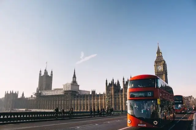 Remessa online de libra para a Inglaterra